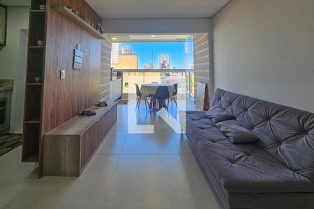 Sala de apartamento para alugar com 2 quartos, 66m² em Jardim das Conchas, Guarujá