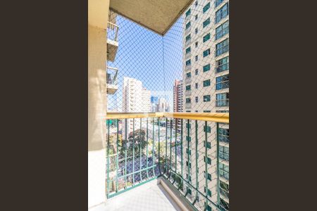 Sacada/Sala de apartamento à venda com 2 quartos, 59m² em Alphaville, Barueri