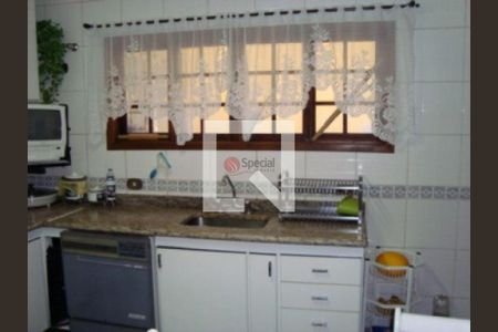 Casa à venda com 3 quartos, 240m² em Jardim Textil, São Paulo