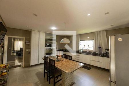 Casa à venda com 3 quartos, 300m² em Vila Mafra, São Paulo