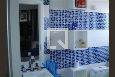 Casa à venda com 3 quartos, 311m² em Jardim Piqueroby, São Paulo