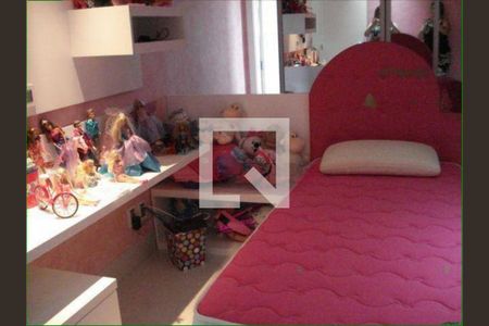 Casa à venda com 3 quartos, 311m² em Jardim Piqueroby, São Paulo