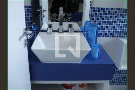 Casa à venda com 3 quartos, 311m² em Jardim Piqueroby, São Paulo