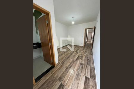 Casa à venda com 3 quartos, 100m² em Parque Tomas Saraiva, São Paulo