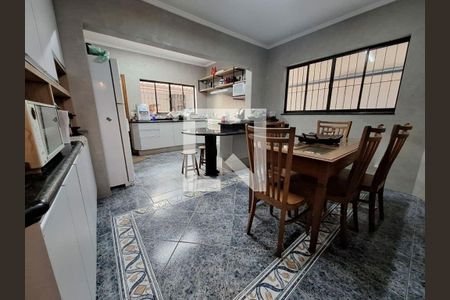 Casa à venda com 2 quartos, 180m² em Chácara Santo Antônio (Zona Leste), São Paulo