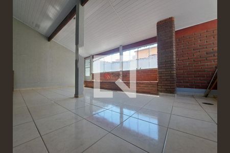 Casa à venda com 3 quartos, 145m² em Vila Carrão, São Paulo