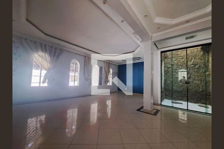 Casa à venda com 3 quartos, 145m² em Vila Carrão, São Paulo