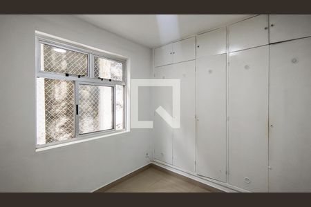 Quarto de apartamento à venda com 3 quartos, 110m² em Santo Antônio, Belo Horizonte