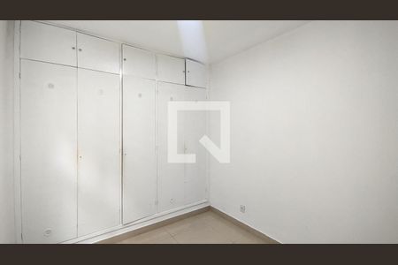 Quarto de apartamento à venda com 3 quartos, 110m² em Santo Antônio, Belo Horizonte