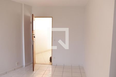 Sala de apartamento para alugar com 2 quartos, 60m² em Setor Leste Vila Nova, Goiânia