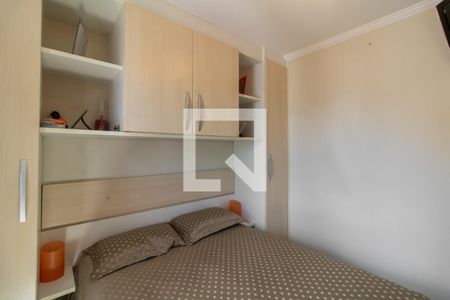 Quarto 1 de apartamento para alugar com 2 quartos, 50m² em Vila Carmosina, São Paulo