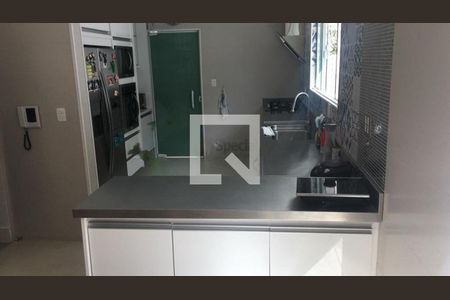 Casa à venda com 3 quartos, 350m² em Arujázinho I, Ii e Iii, Rio de Janeiro