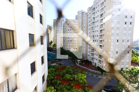 Sala vista de apartamento para alugar com 2 quartos, 56m² em Vila Sonia do Taboao, Taboão da Serra