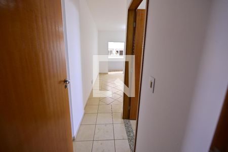 Corredor de apartamento para alugar com 2 quartos, 65m² em Setor Faicalville, Goiânia