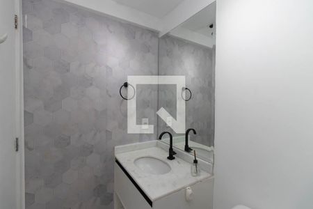 Banheiro de apartamento para alugar com 2 quartos, 50m² em Guapira, São Paulo