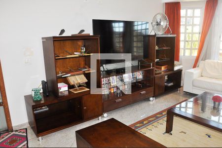 Sala de casa à venda com 3 quartos, 250m² em Vila Palmeiras, São Paulo