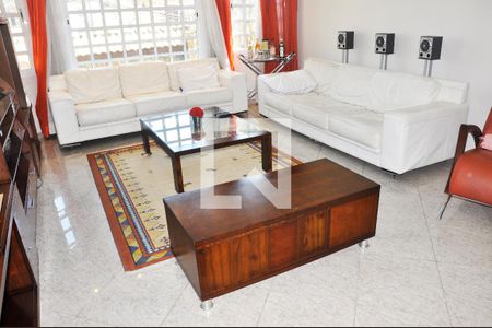 Sala de casa à venda com 3 quartos, 250m² em Vila Palmeiras, São Paulo