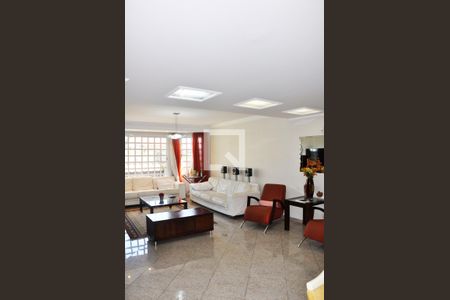 Sala de casa à venda com 3 quartos, 250m² em Vila Palmeiras, São Paulo