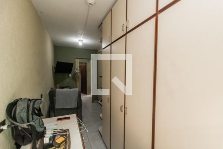 Quarto 2 de casa para alugar com 2 quartos, 300m² em Vila Guilhermina, São Paulo