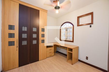 Quarto 1 de casa de condomínio à venda com 3 quartos, 300m² em Itaipu, Niterói