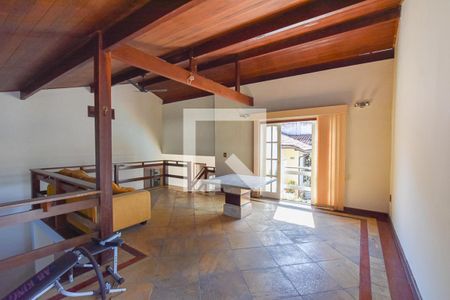 Sala de casa de condomínio à venda com 3 quartos, 300m² em Itaipu, Niterói