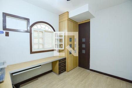 Quarto 2 de casa de condomínio à venda com 3 quartos, 300m² em Itaipu, Niterói