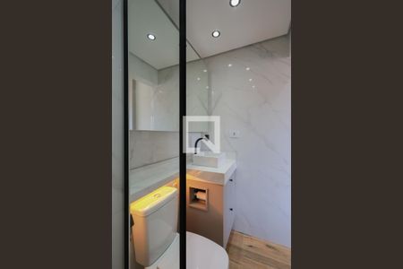 Banheiro de kitnet/studio para alugar com 1 quarto, 27m² em Santana, São Paulo