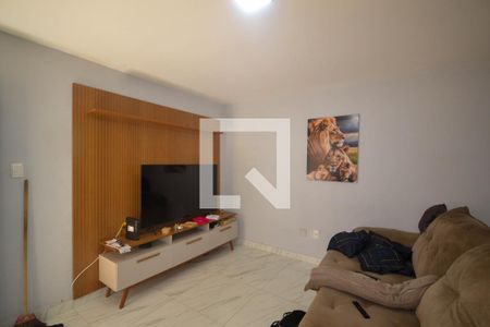 Sala de casa para alugar com 3 quartos, 200m² em Areia Branca, Belford Roxo
