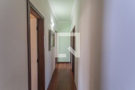 Corredor para os Quartos de apartamento à venda com 3 quartos, 150m² em União, Belo Horizonte