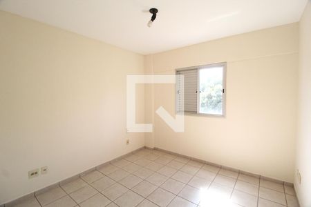 Quarto 1 de apartamento para alugar com 2 quartos, 55m² em Brasil, Uberlândia