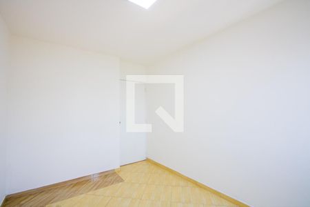 Quarto 2 de apartamento para alugar com 2 quartos, 54m² em Vila Scarpelli, Santo André