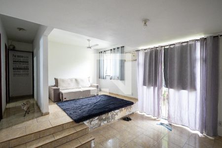 Sala 1 de casa para alugar com 4 quartos, 350m² em Campo Grande, Rio de Janeiro