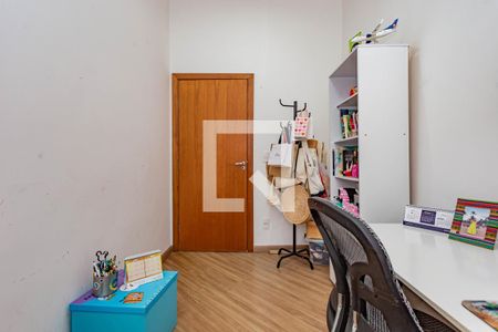 Quarto 1 de casa à venda com 3 quartos, 200m² em Vila Moraes, São Paulo