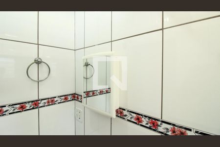 Banheiro de casa para alugar com 1 quarto, 45m² em Jardim Santa Adelia, São Paulo