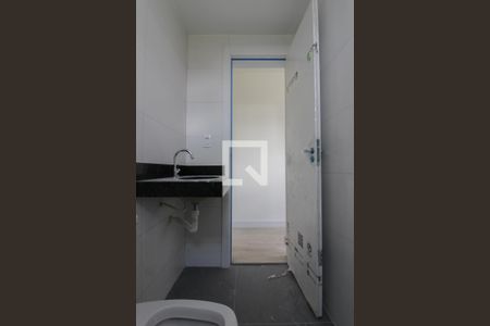 Banheiro da Suíte de apartamento para alugar com 2 quartos, 60m² em Paquetá, Belo Horizonte