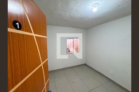 Sala de kitnet/studio para alugar com 1 quarto, 29m² em Monte Castelo, Contagem