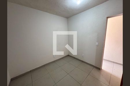 Sala/Quarto de kitnet/studio para alugar com 1 quarto, 29m² em Monte Castelo, Contagem