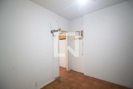 Quarto 1 de apartamento para alugar com 2 quartos, 58m² em Copacabana, Rio de Janeiro