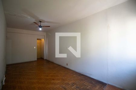 Sala de apartamento para alugar com 2 quartos, 58m² em Copacabana, Rio de Janeiro