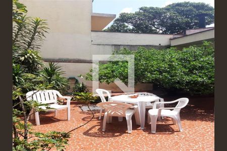 Casa à venda com 3 quartos, 229m² em Vila Inah, São Paulo