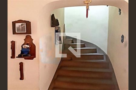 Casa à venda com 3 quartos, 229m² em Vila Inah, São Paulo