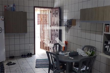 Casa à venda com 3 quartos, 250m² em Vila Ponte Rasa, São Paulo