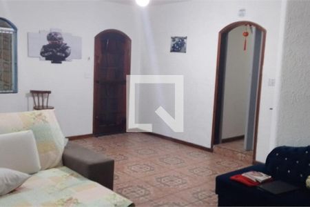 Casa à venda com 3 quartos, 250m² em Vila Ponte Rasa, São Paulo