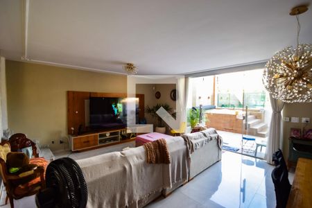 Sala de casa para alugar com 4 quartos, 350m² em Cachambi, Rio de Janeiro