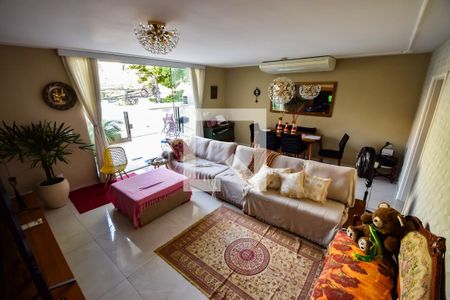 Sala de casa para alugar com 4 quartos, 350m² em Cachambi, Rio de Janeiro