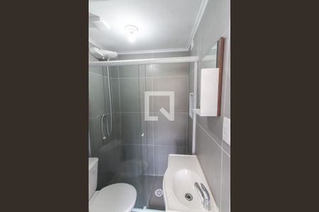 Banheiro de kitnet/studio para alugar com 1 quarto, 20m² em Vila Gustavo, São Paulo