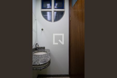 Lavabo da Sala 1 de casa à venda com 6 quartos, 360m² em Vila Maria Baixa, São Paulo