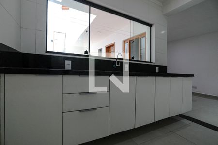 Cozinha de casa para alugar com 1 quarto, 50m² em Jardim Camila, Mogi das Cruzes