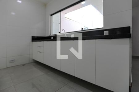 Cozinha de casa para alugar com 1 quarto, 50m² em Jardim Camila, Mogi das Cruzes