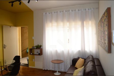 Sala de apartamento para alugar com 2 quartos, 50m² em Serra, Belo Horizonte